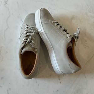 GREATS Brooklyn Suede The Royale Off White suede never worn size 10.5 US regular